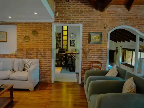 Casa en Venta en Manuel B Gonnet, USD 235.000