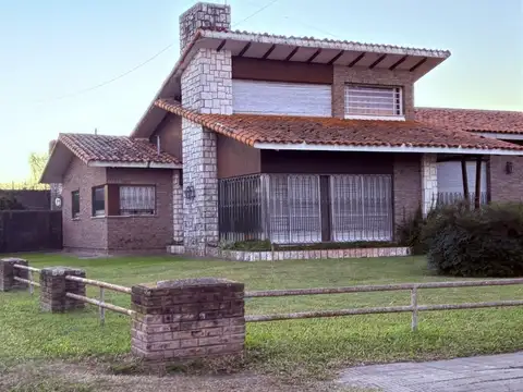 ROLDAN - CHALET ESQUINA