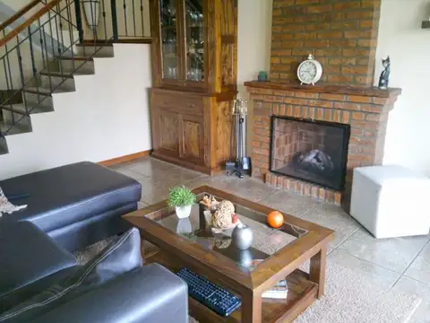 Casa en Venta con 1 cochera