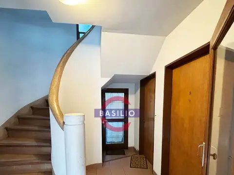 Depto Tipo Casa 2 ambientes con 1 baño