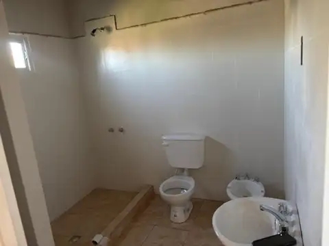 Casa 3 ambientes con 1 baño