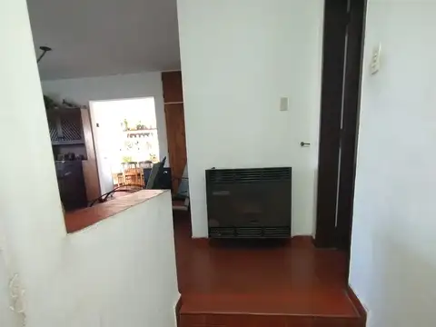 Departamento 6 ambientes con 2 baños