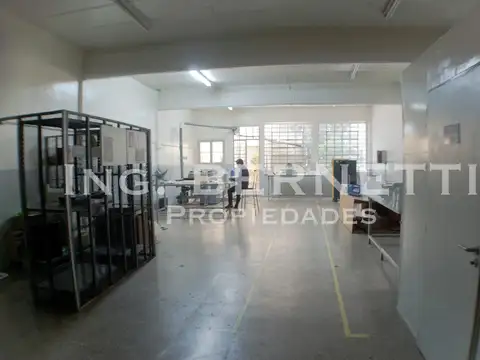 Galpon en Venta en Villa Pueyrredon, USD 250.000