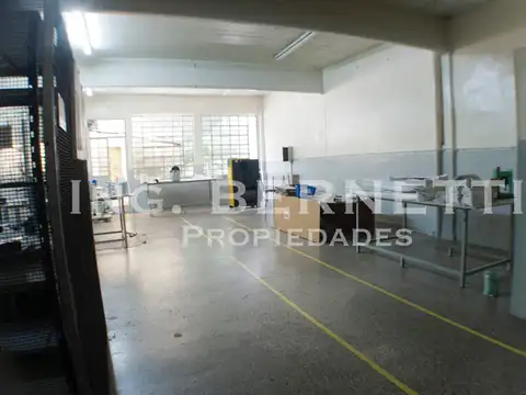 Galpon en Venta 8  mts Frente