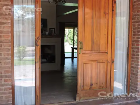 Casa en Alquiler Temporal en Lomas De Fatima, USD 3.200