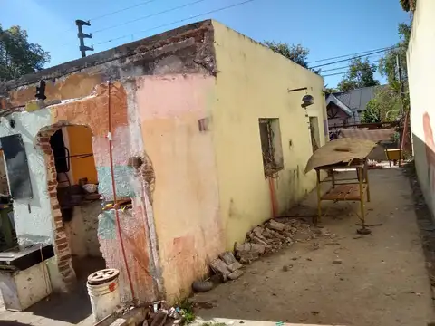Casa a refaccionar en el centro de General Rodríguez