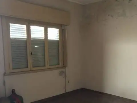 Profesor Aguer al 6000