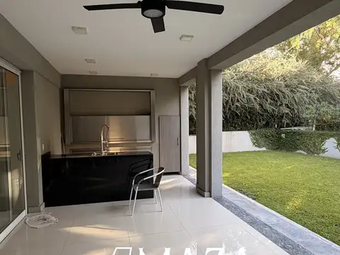 Casa en Venta al Este