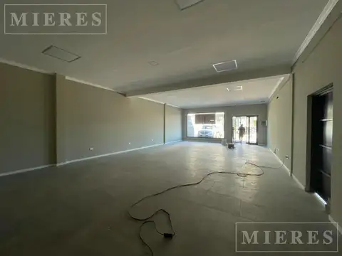 Local de 200 m2 en Venta en  Del Viso - Pilar