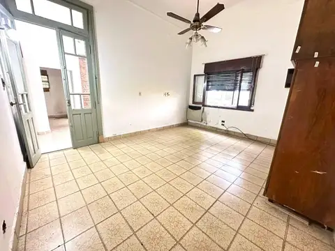 INCREIBLE ESQUINA CASA/LOTE 3 AMBIENTES CON ENTRADA DE GARAGE SAAVEDRA