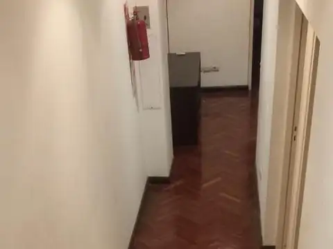 Oficina 4 ambientes con 3 baños