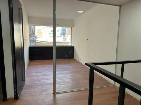 Oficina en Alquiler 56 años