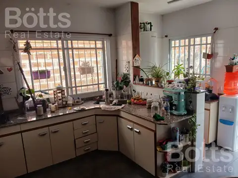 Casa en Venta en Berazategui, USD 90.000