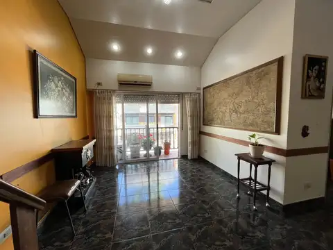 Depto Tipo Casa en Venta de 4 ambientes
