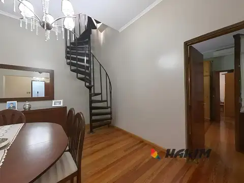 Casa 4 ambientes reciclada con terraza en Villa Devoto