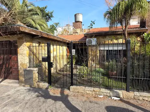 Casa Chalet  en Venta en Carapachay, Vicente López, G.B.A. Zona Norte