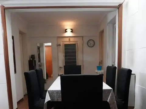 Casa 5 ambientes con 1 baño