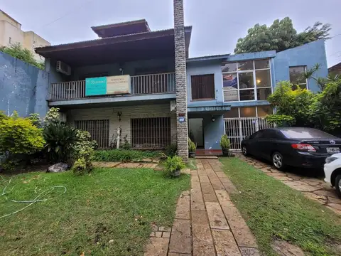 CHALET 2 PLANTAS IMPORTANTE UBICACION