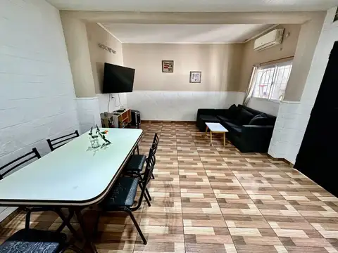 Casa 4 ambientes con 1 baño