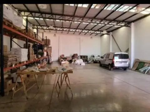 GALPON,MONOAMBIENTE,3 SALONES,2 TERRAZAS,TUPUNGATO