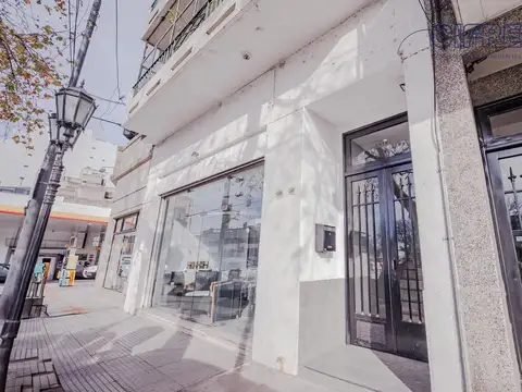 Departamento en Paternal 2 ambientes con pequeño patio cubierto.