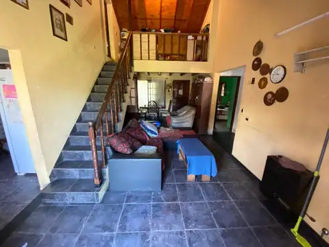 Casa 5 ambientes con 2 baños