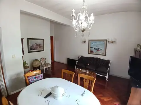 Depto Tipo Casa en Venta 52 años