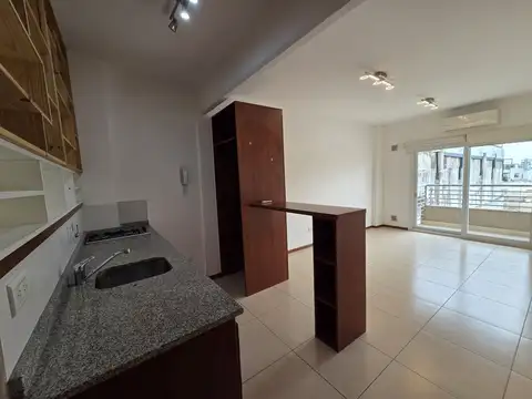 Alquiler de Departamento de 2 ambientes con balcón - Parrilla - en Villa Gral. Mitre