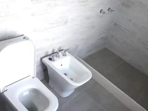 OPORTUNIDAD HERMOSA CASA EN VENTA BARRIO COMARCAS DE LUJAN