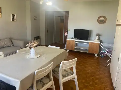 VENTA  DEPARTAMENTO 4 AMB FLORES