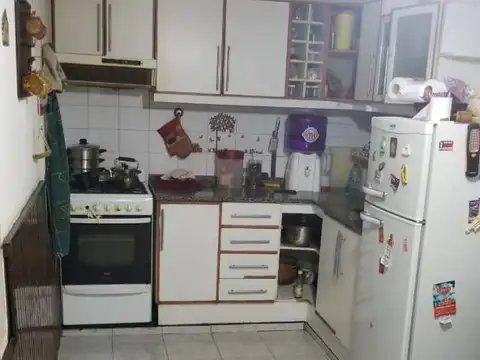 EN VENTA EN EL PALOMAR CASA AL FRENTE DE 3 AMBIENTES - FICHA 7805