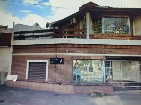 VENTA CASA 5 AMB LINIERS COCHERA APTO CREDITO