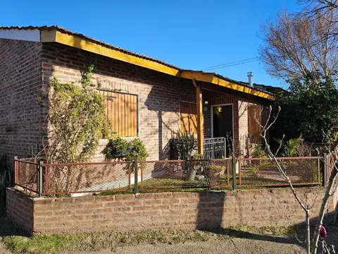 Venta casa 4 ambientes con patio y parrilla