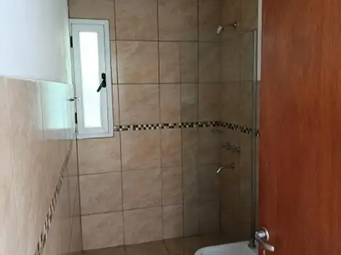 Casa en Alquiler en Parque San Martin, $ 500.000