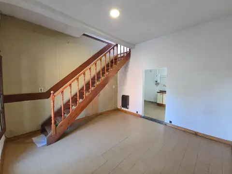 Casa de 3 dormitorios con patio y terraza en Refinerias