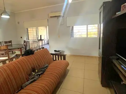 CASA EN VENTA DE 3 DORMITORIOS EN IBARLUCEA