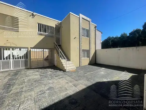 Departamento 2 ambientes, planta baja c/cochera 