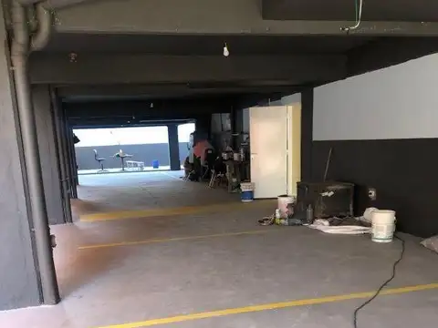 Cochera cubierta en Caseros zona Centro