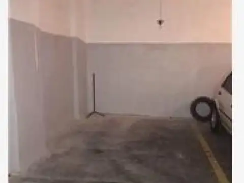 cochera muy bien ubicada  - en planta baja - cómodo acceso -