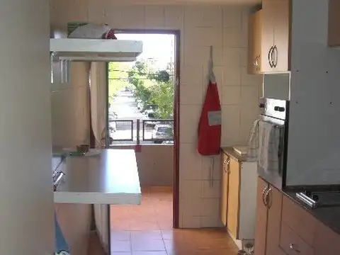 PTE. PERON 1900, Piso 1