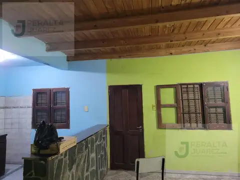 Casa 3 ambientes con 1 baño