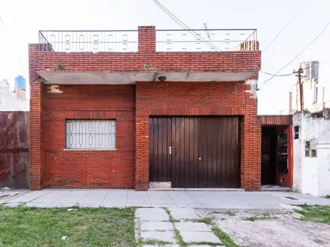 PH 2 Amb con patio al contrafrente. Venta.