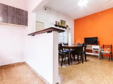 Depto Tipo Casa 2 ambientes con 1 baño