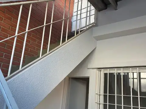 Depto Tipo Casa en Alquiler en Villa Pueyrredon, $ 800.000