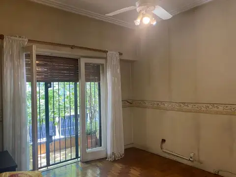 Depto Tipo Casa en Venta 50 años