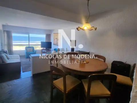 Vende apartamento de 1 dormitorio en Punta del Este, con vista al mar