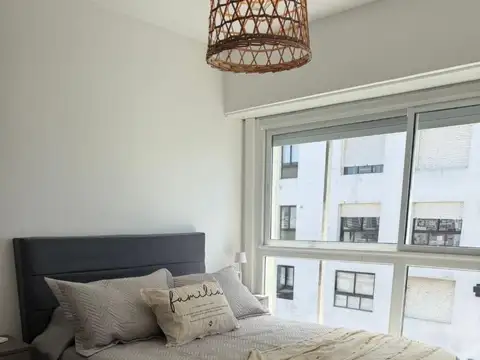 Venta de 2 ambientes con vista lateral al mar