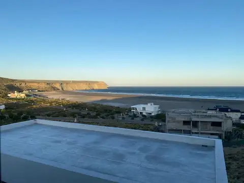 Casa en Alquiler con 1 cochera