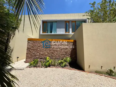 Casa en Alquiler de 4 dormitorios