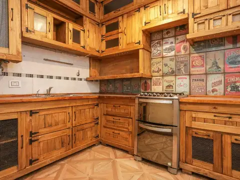 Venta PH 3 ambientes, ubicación estratégica Barrio Monserrat